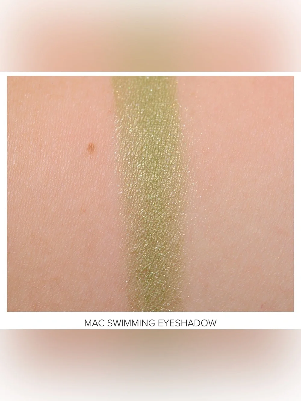 MAC Cosmetics Lustre Eyeshadow Single - Swimming